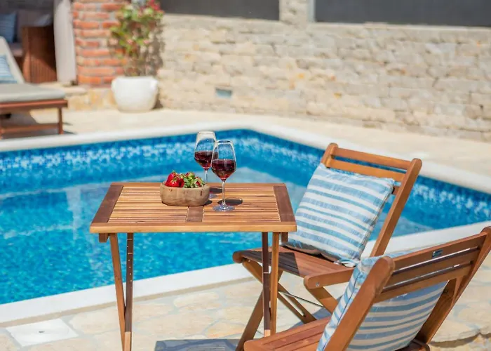 Вилла Seafront Noah With Heated Pool *