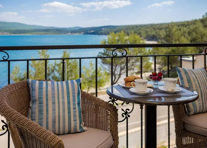 Вилла Seafront Noah With Heated Pool