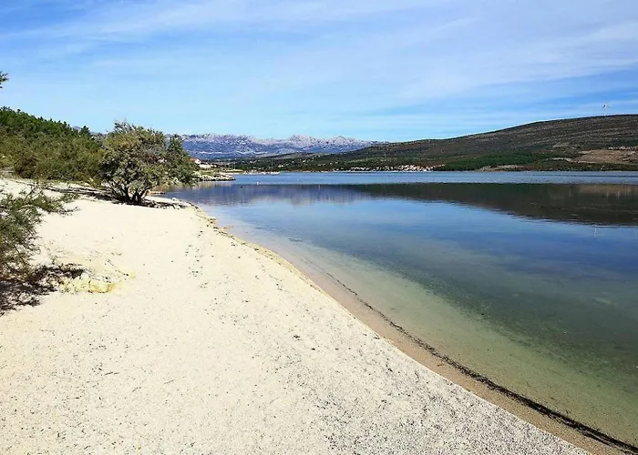 Seafront Noah With Heated Pool