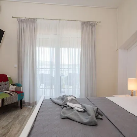 Seafront Noah With Heated Pool * Pridraga