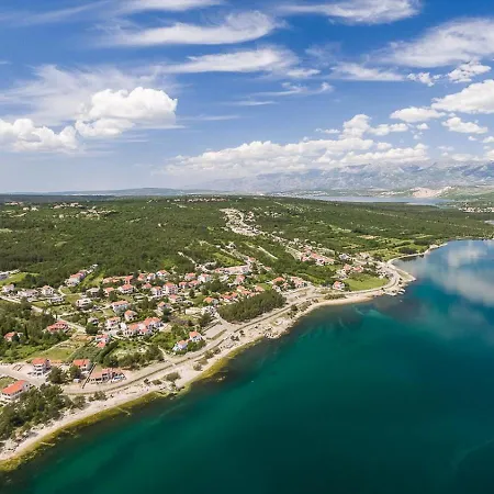 Seafront Noah With Heated Pool