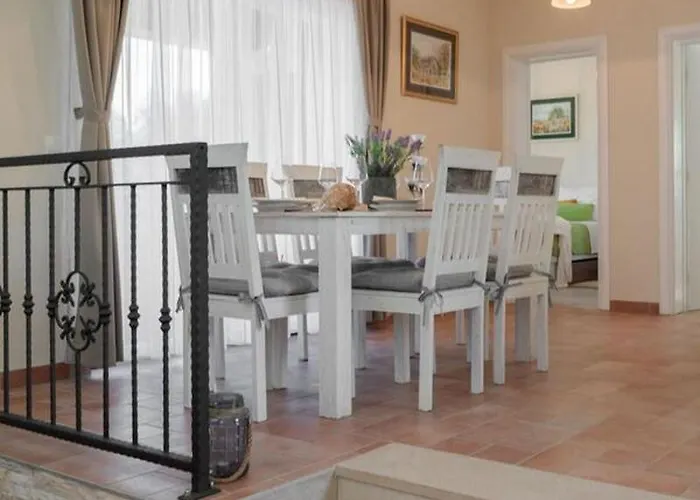 别墅 Seafront Noah With Heated Pool *